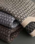 CASHMERE JACQUARD CLASSIC CREWNECK
