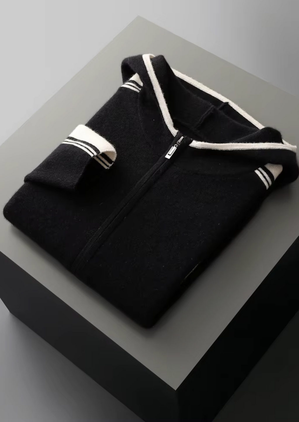 PURE EXTRA-FINE MERINO WOOL BLACK DAMIEN SET