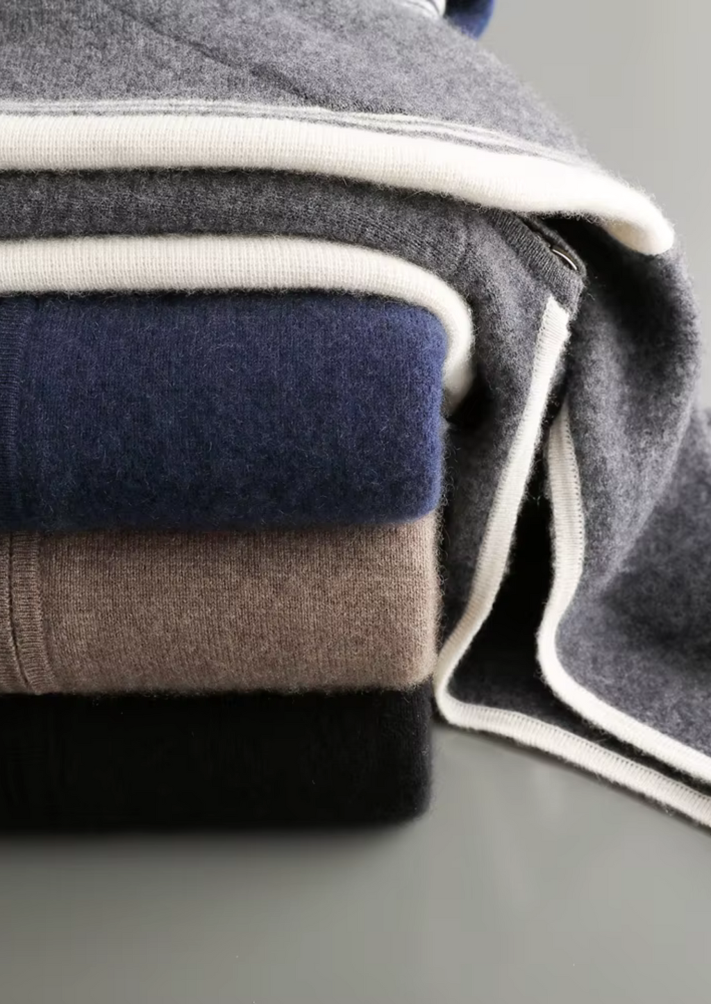 PURE EXTRA-FINE MERINO WOOL DARK MOCHA DAMIEN SET
