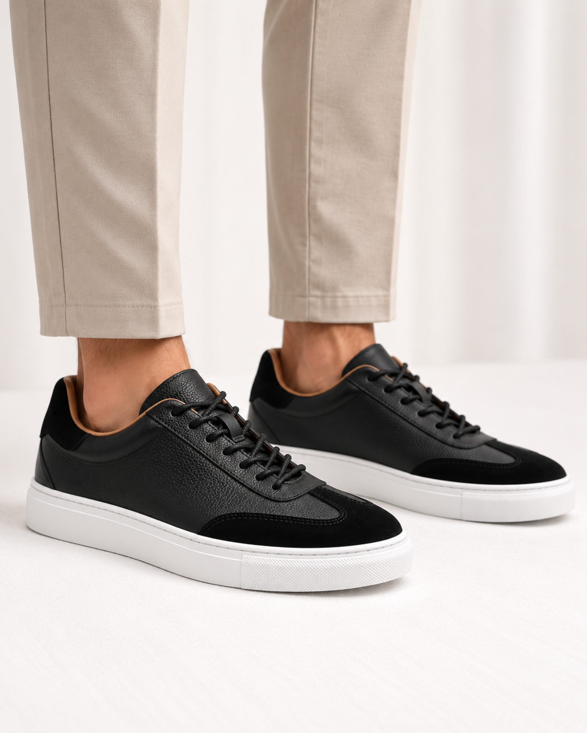 AMORA WALK TRAINER - BLACK
