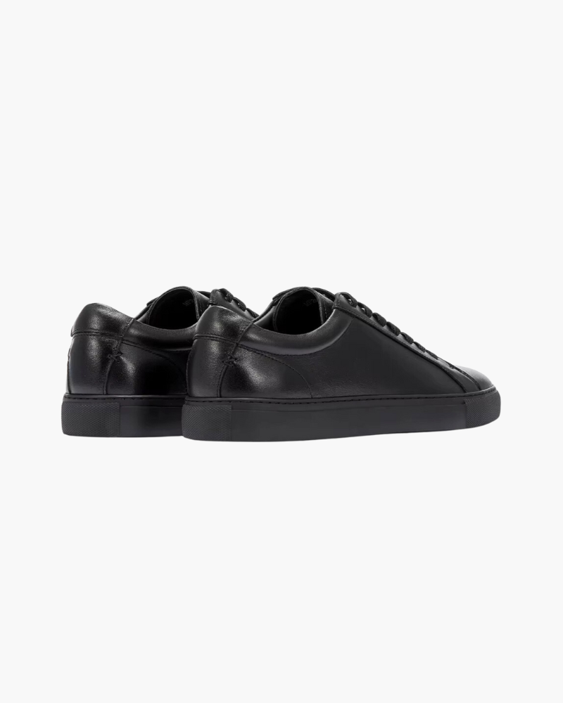 ESSENTIAL LEATHER SNEAKER – BLACK